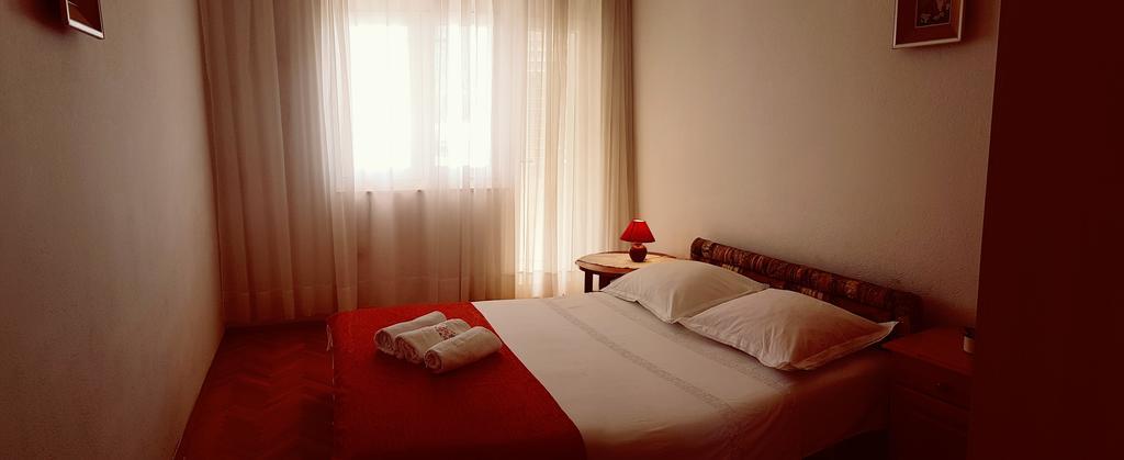 Apartments Coko Omis Luaran gambar