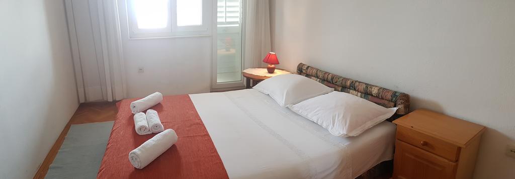 Apartments Coko Omis Luaran gambar